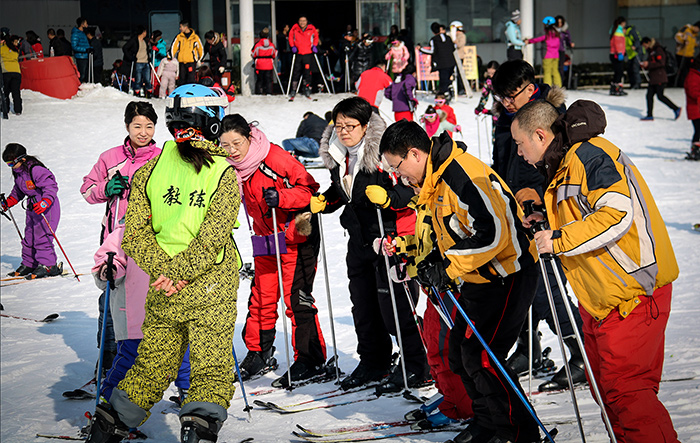 天泰志远员工滑雪